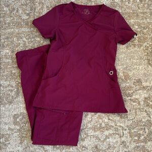 Women's V-Neck Scrub Set in Burgundy